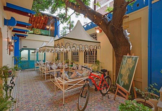 Oladar Village & Cafe